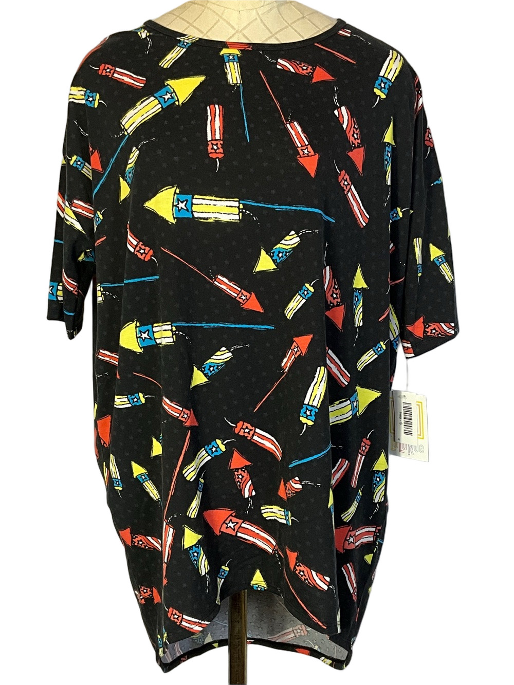 LuLaRoe Irma Patriotic Firecracker Oversized Tunic Top Size Small to 1x